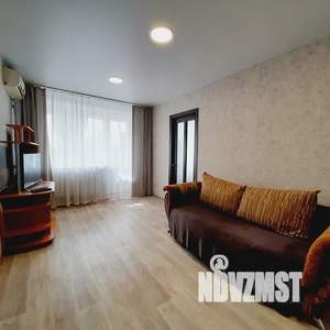 2-к квартира, посуточно, 45м2, 5/5 этаж