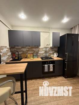 1-к квартира, посуточно, 38м2, 1/9 этаж