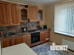 3-к квартира, посуточно, 72м2, 1/9 этаж