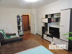 1-к квартира, посуточно, 38м2, 4/9 этаж