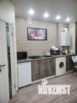 Студия квартира, посуточно, 32м2, 1/5 этаж