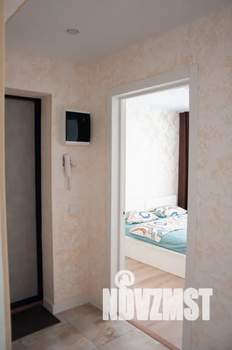 2-к квартира, посуточно, 42м2, 1/5 этаж