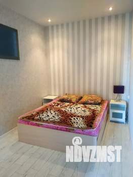 1-к квартира, посуточно, 60м2, 8/32 этаж