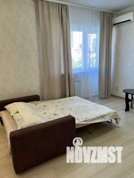 Студия квартира, посуточно, 37м2, 5/5 этаж