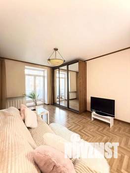 1-к квартира, посуточно, 61м2, 1/1 этаж