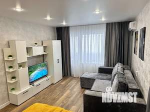 1-к квартира, посуточно, 37м2, 13/16 этаж