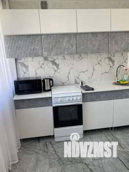 1-к квартира, посуточно, 33м2, 8/9 этаж