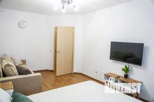 1-к квартира, посуточно, 40м2, 4/9 этаж
