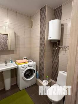 Студия квартира, посуточно, 31м2, 6/23 этаж