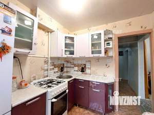 2-к квартира, вторичка, 42м2, 1/4 этаж