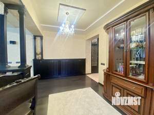 4-к квартира, вторичка, 130м2, 2/10 этаж
