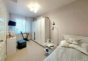 2-к квартира, вторичка, 43м2, 1/4 этаж