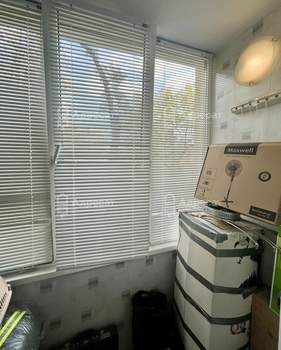 3-к квартира, вторичка, 58м2, 1/9 этаж