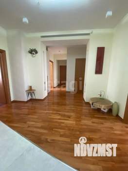 4-к квартира, вторичка, 130м2, 5/5 этаж