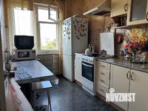 3-к квартира, вторичка, 64м2, 8/9 этаж