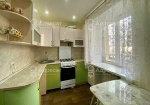 3-к квартира, вторичка, 54м2, 1/9 этаж