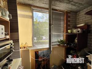 2-к квартира, вторичка, 38м2, 1/4 этаж