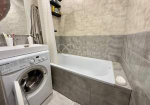 2-к квартира, вторичка, 56м2, 9/9 этаж