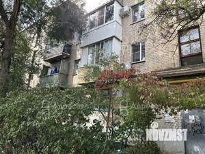 2-к квартира, вторичка, 42м2, 1/4 этаж