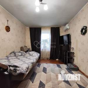 2-к квартира, вторичка, 42м2, 1/4 этаж