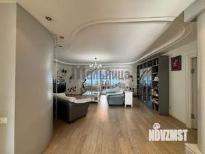 4-к квартира, вторичка, 157м2, 3/10 этаж