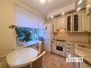 2-к квартира, вторичка, 56м2, 1/5 этаж