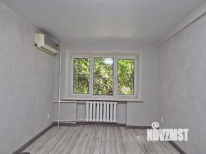 2-к квартира, вторичка, 43м2, 1/4 этаж