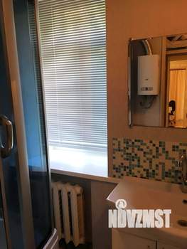 2-к квартира, вторичка, 61м2, 1/4 этаж