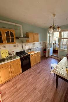 2-к квартира, вторичка, 57м2, 1/9 этаж