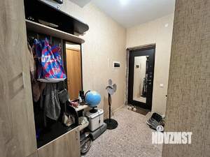 2-к квартира, вторичка, 38м2, 1/4 этаж