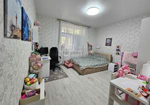 3-к квартира, вторичка, 78м2, 1/4 этаж