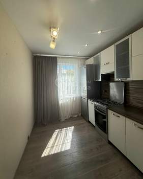 2-к квартира, вторичка, 54м2, 1/9 этаж