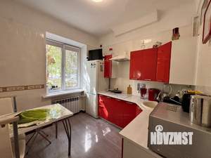2-к квартира, вторичка, 61м2, 1/3 этаж