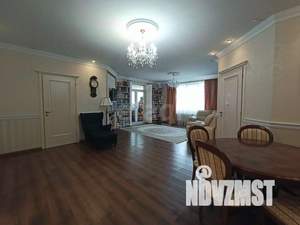 4-к квартира, вторичка, 130м2, 11/17 этаж