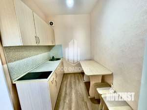 2-к квартира, вторичка, 40м2, 1/4 этаж