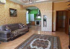 2-к квартира, вторичка, 80м2, 1/4 этаж