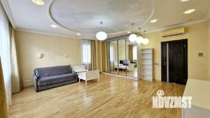 3-к квартира, вторичка, 180м2, 16/22 этаж