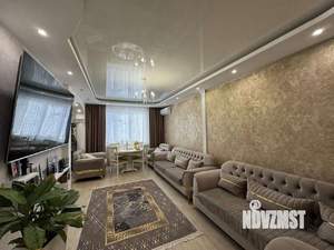 4-к квартира, вторичка, 93м2, 1/3 этаж