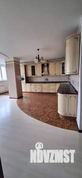 4-к квартира, вторичка, 121м2, 9/15 этаж