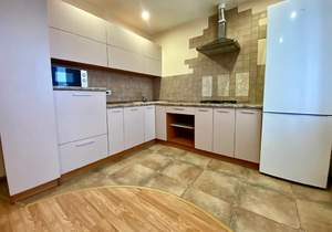 2-к квартира, вторичка, 79м2, 9/9 этаж