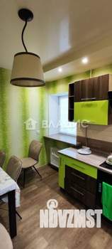 2-к квартира, вторичка, 61м2, 1/4 этаж