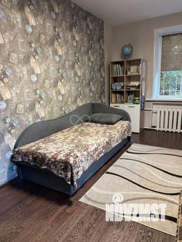 3-к квартира, вторичка, 65м2, 1/4 этаж