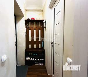 2-к квартира, вторичка, 37м2, 1/4 этаж