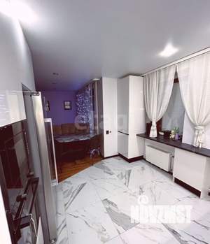 6-к квартира, вторичка, 230м2, 4/7 этаж