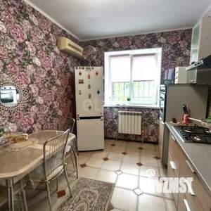 2-к квартира, вторичка, 57м2, 1/3 этаж