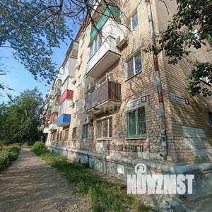 2-к квартира, вторичка, 42м2, 1/5 этаж