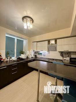 5-к квартира, вторичка, 140м2, 3/3 этаж