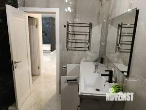 2-к квартира, вторичка, 63м2, 1/9 этаж