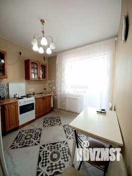 2-к квартира, вторичка, 43м2, 1/4 этаж