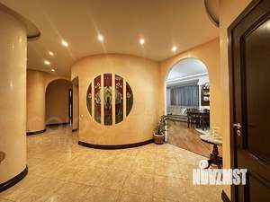 4-к квартира, вторичка, 145м2, 8/9 этаж